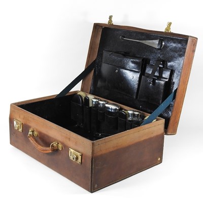 Lot 39 - A leather travelling set