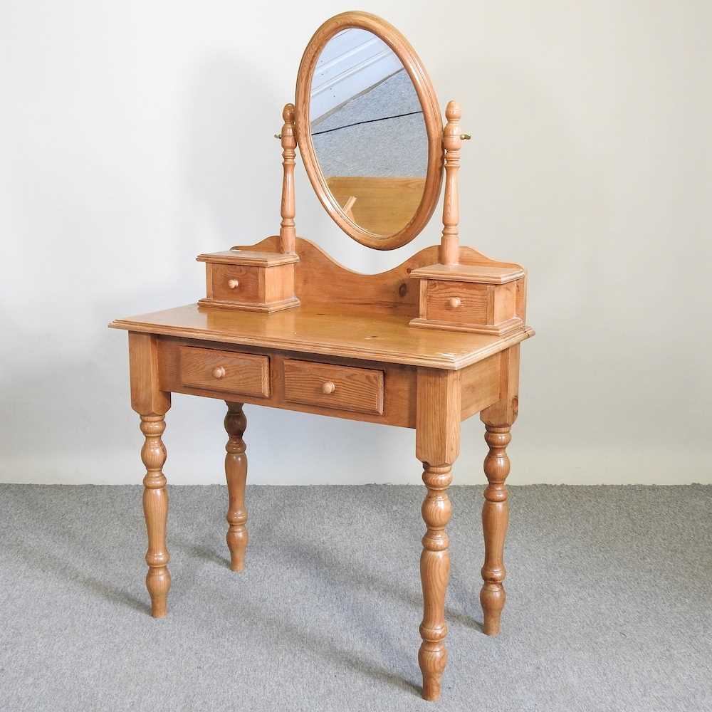 Lot 413 - A pine dressing table