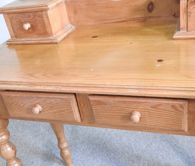 Lot 413 - A pine dressing table