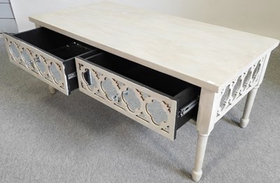 Lot 416 - A coffee table