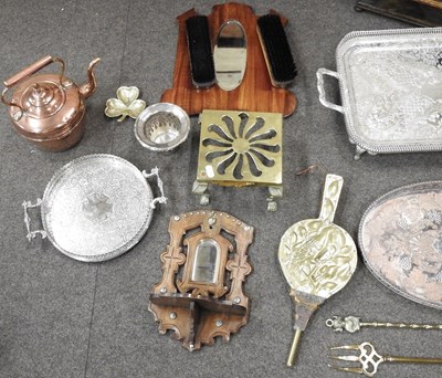 Lot 174 - A collection of metalwares