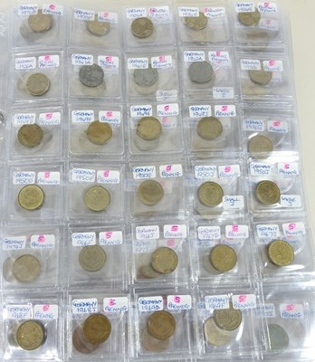 Lot 77 - A collection of coins and banknotes