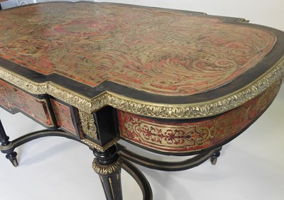 Lot 81 - A 19th century centre table