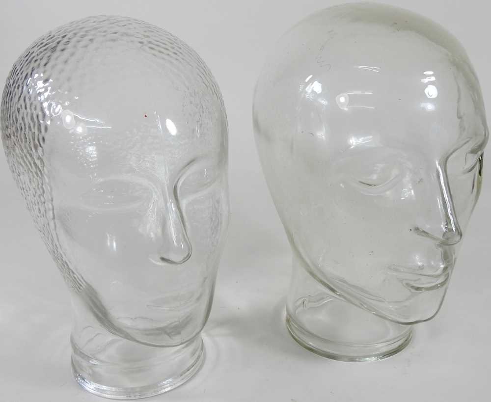 Lot 271 A glass mannequin head