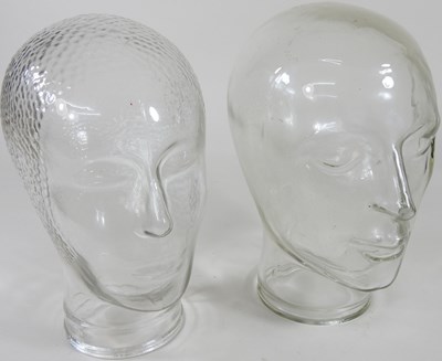 Lot 271 - A glass mannequin head