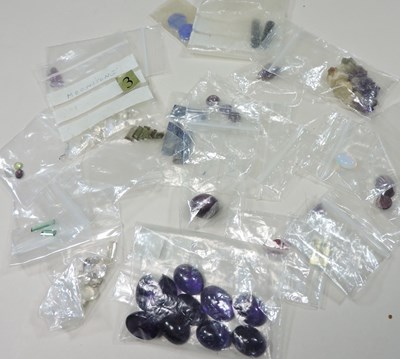 Lot 88 - A collection of gemstones