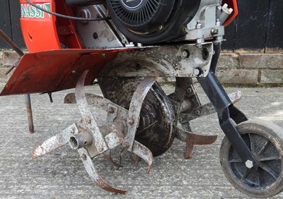 Lot 376 - A garden rotovator