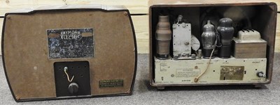 Lot 270 - A vintage radio and speaker