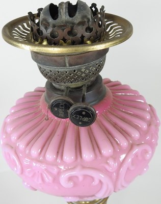 Lot 96 - A Victorian brass oil lamp