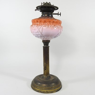 Lot 161 - A Victorian brass oil lamp
