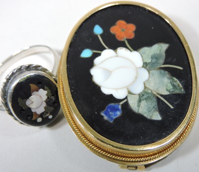 Lot 92 - A collection of jewellery