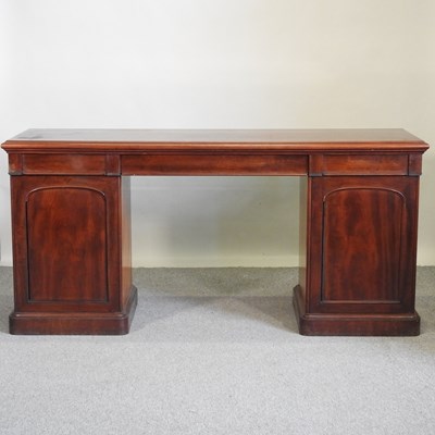 Lot 528 - A Victorian mahogany sideboard