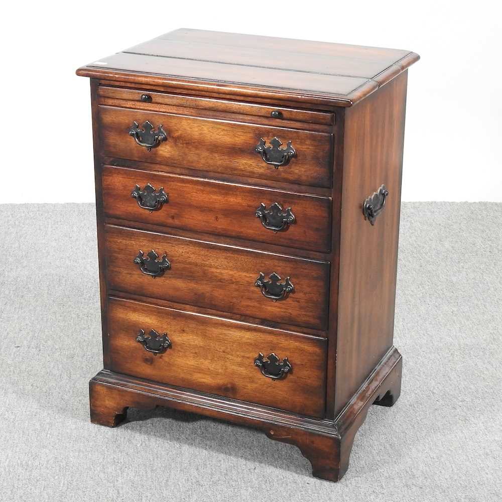 Lot 514 - A Brights of Nettlebed chest