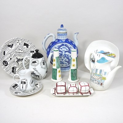 Lot 165 - A collection of 1950's tablewares