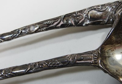 Lot 84 - A pair of silver ladles