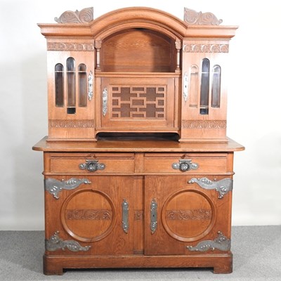 Lot 434 - An early 20th century oak dresser