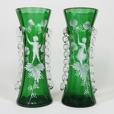 Lot 91 - A pair of Mary Gregory style vases