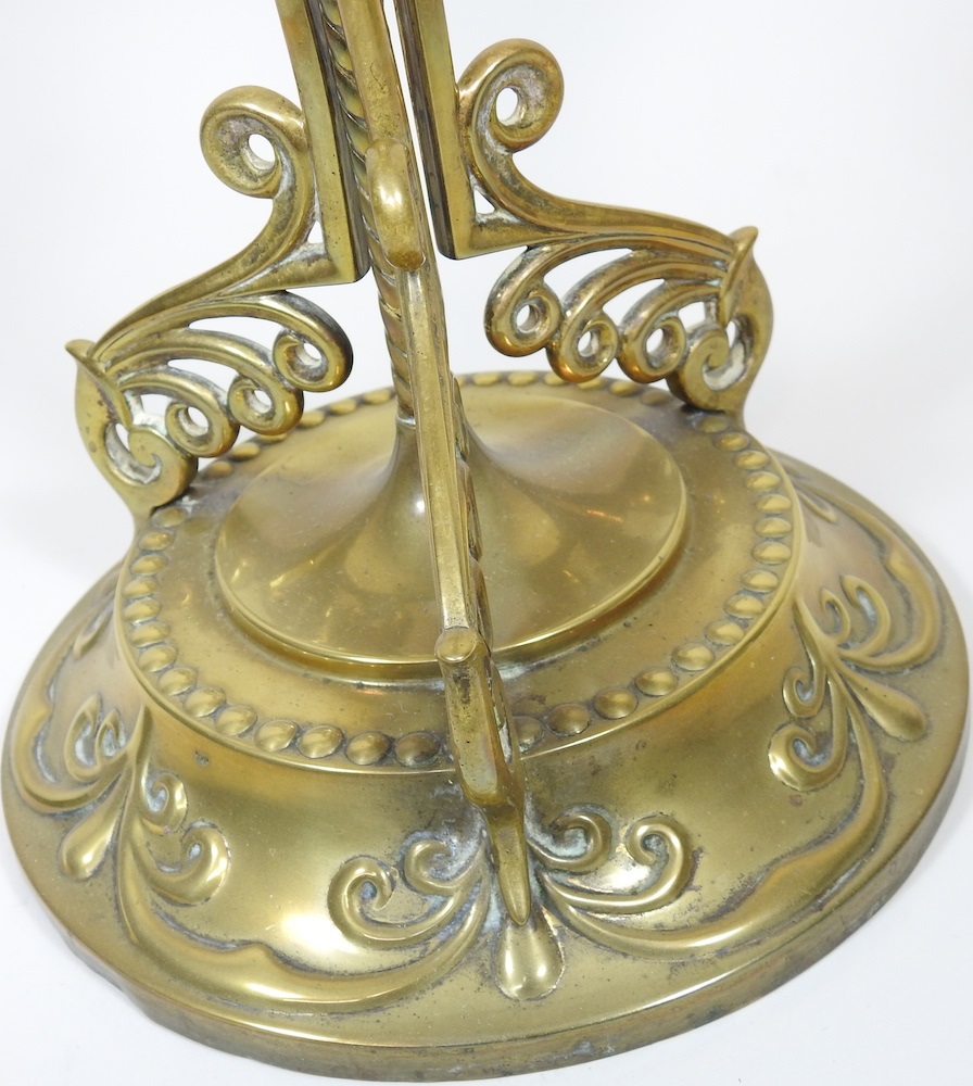 Lot 233 An oil lamp base